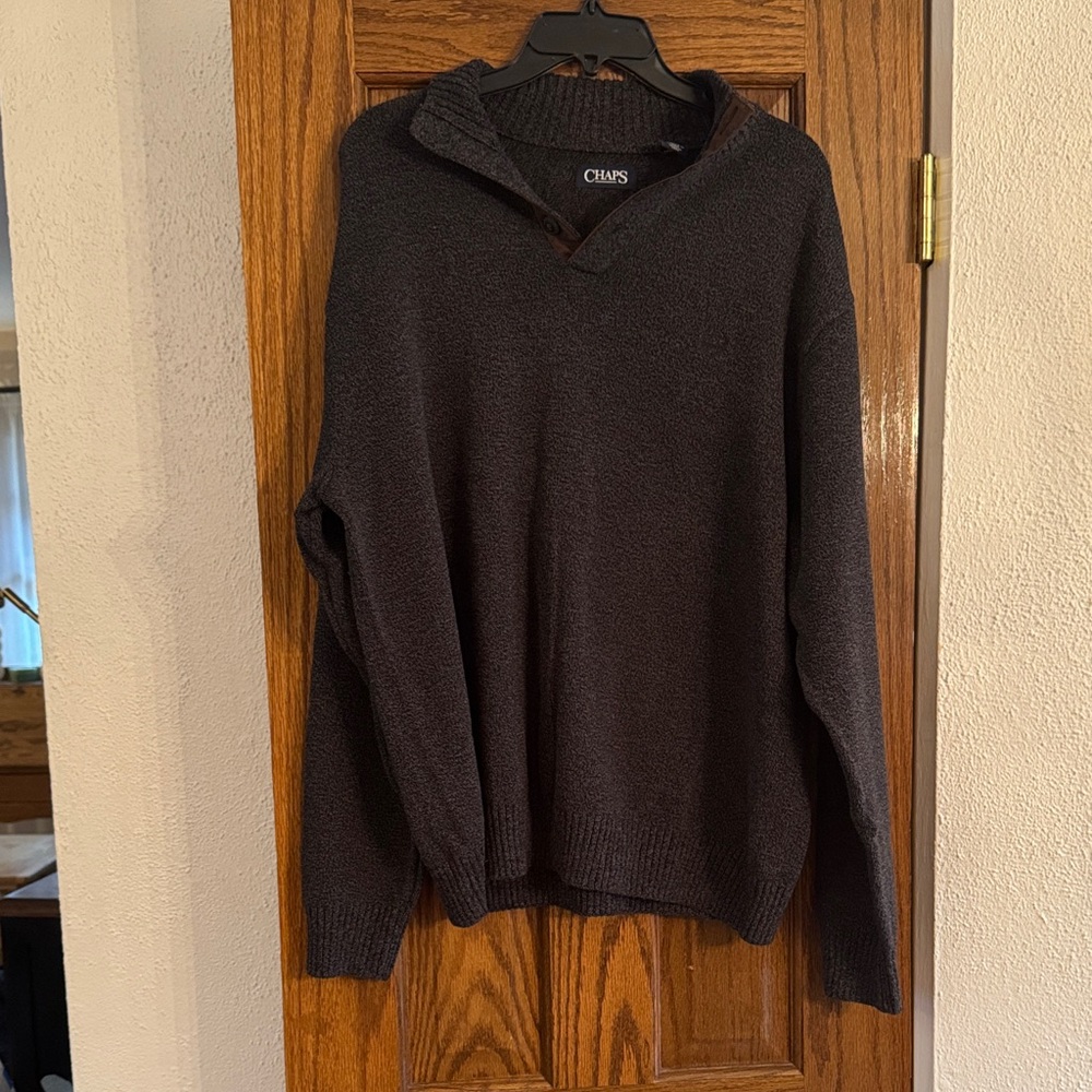 Chaps Men's Dark Gray V-Neck Sweater